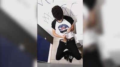 Jaladita en el baño - The Latino Oral Public Outside Solo Straight Boy Heat