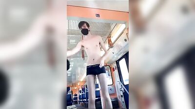 Gay Trains: Skinny Risky Fun Handjob Amateur Fetish Public Outside