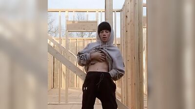 Big Muscle Oral Boy Heats Up the Construction Site!