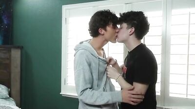 Gay Porn Videos - Bareback Twink Gets Massive Cock Seduction