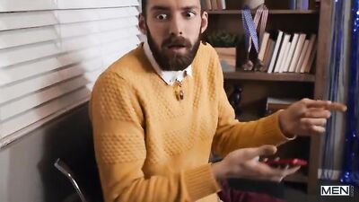 Bareback Muscle Men Mating: Troye Dean and Luke Connors