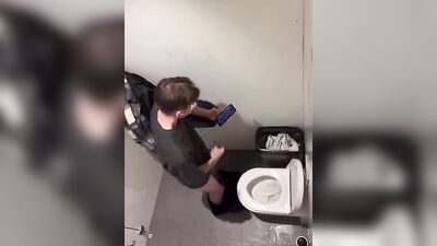 Hot Spot in the Bathroom! Jaladitas Sexy Adventure