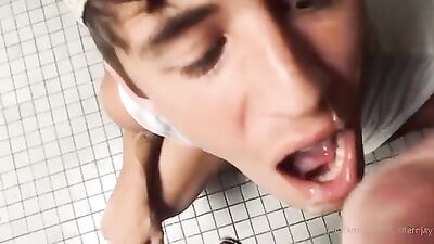 Gay Porn Twink - Cum Eating Amateur Action