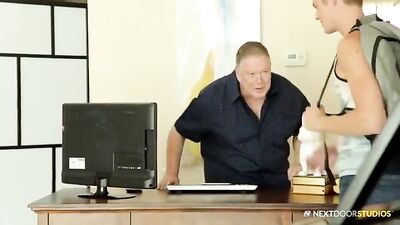 Hot Shower Hour: Bareback Blond Boys Sucking and Oral Action!