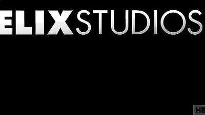 Hot Gay Foursome: Bareback Action in the Bedroom!