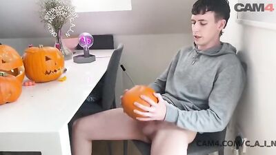 CAIN SOLO FODE UMA ABOBORA - The Ultimate Cock Worship Experience!