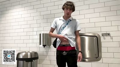 ALYX HILTONS SOLO VII: Cum Shots, Handjobs and Punheta Gala Masturbation!