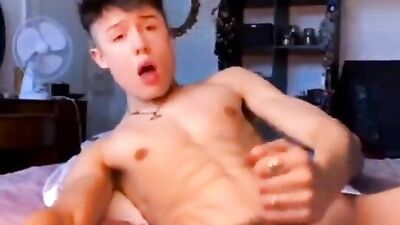 Muscle Men: Rings, Web-Cam and Cum Shots!