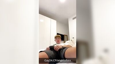 BIG BLONDE REVEALS HIS ULTRA COCK ON CAMERA - Cute Amateur Muscle Boy Solo Handshake