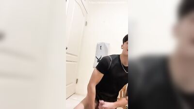 Japanese Muscle Boy Masturbating: The Ultimate Amateur Experience