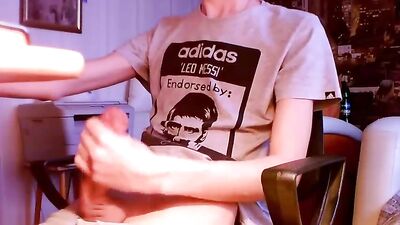 Thick Dick Twink Endorsed by Leo Messi - The Ultimate Web-Cam Cum Shot Show!