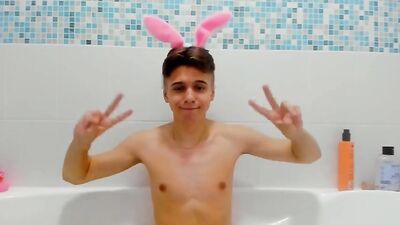 Bath Twinks Porn Revisited: Luxallenns Solo Webcam Adventure!