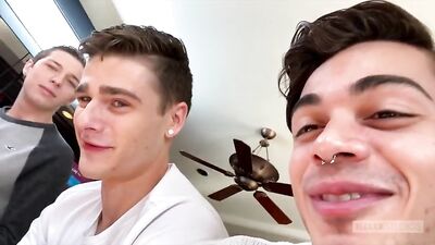 Inside Helix - Ashton Summers and Riley Finch: Hardcore Gay Porn Action!