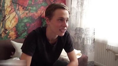 Young Cock Lover: Bareback Action!