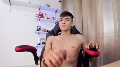 Cumming On Cam: Gay Solo Sex Web-Cam Show