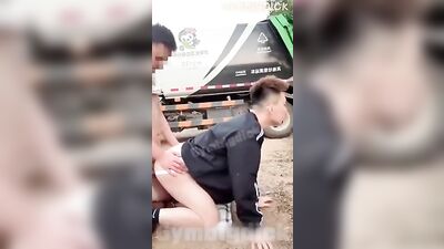 Outdoor Asian Twinks: Blurred Faces, Big Dicks and Oral Pleasure!