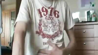 Young and Lustful: Amateur Frat Boys in Gay Webcam Porn