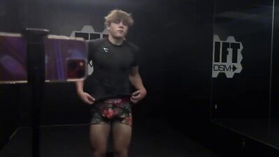 Muscle Worship: Bodybuilders Leg Showdown