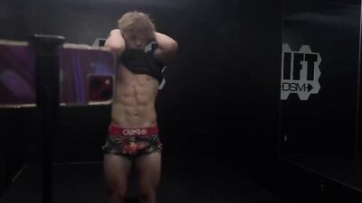 Muscle Worship: Bodybuilders Leg Showdown