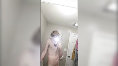 Young & Blonde: Amateur Handjob Selfies