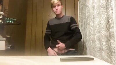 Experience the hottest blond boy solo web-cam action with Dnz!