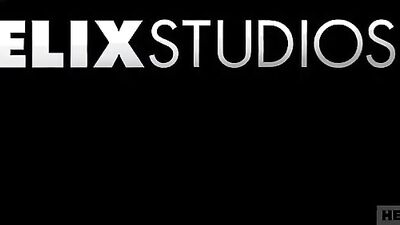 Young Twinks: Bareback in Room Flip-Flops!