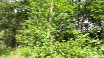 Sexual Heat: Porn Couple Outside and Loves to Fuck!