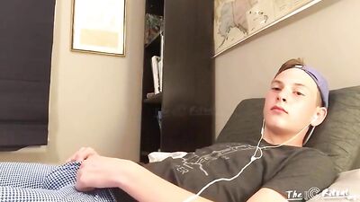 Gay Porn Twink Camshow Home Sex Solo - Amature Handjob Play