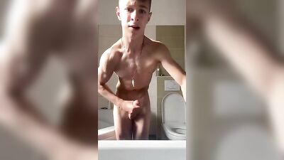 Young Cum-Eating Hunk Exposes His Body for Action!