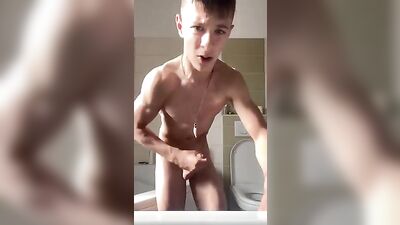 Young Cum-Eating Hunk Exposes His Body for Action!