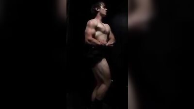 Muscle Boy Bodybuilder Hottie Gets Stroked by Sexy Stranger!