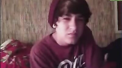 Double Duty! Two Cute Twinks Take Turns Jerking It Off!