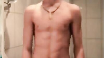 Kumpel eichst im Bad