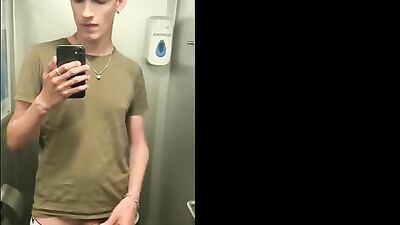 Gay Porn Cutie Busting Nuts on Train - Amateur Tube