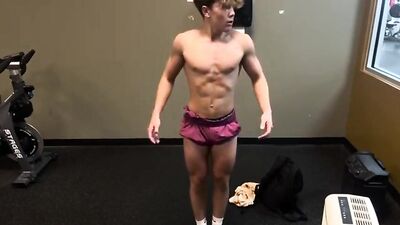 Muscle Gods Unleashed - Bodybuilders Leg Showdown