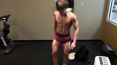 Muscle Gods Unleashed - Bodybuilders Leg Showdown