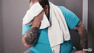 Gay Porn Lovers Show-Stopping Sex Adventure!