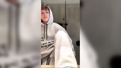 Jacobs Foot Worship Fetish: A Sartorious Solo Showdown!