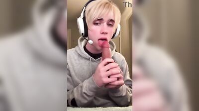 Gamer Boys Toy Cam Porn Adventure - Amateur Fetish Fun Solo Boy Wank!