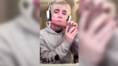 Gamer Boys Toy Cam Porn Adventure - Amateur Fetish Fun Solo Boy Wank!