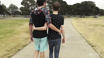 Cute Twink Threesome: Bareback Big Cocks Oral Sex with Teen Boys