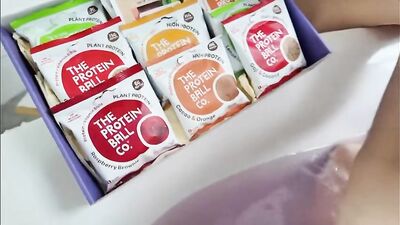 Adorable Couples Fun in the Bath Tub with Wine - AA Vid