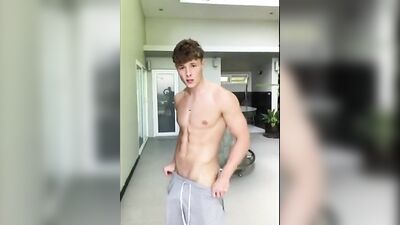 Discover the Perfect Blend of Muscles and Cock with Fit Stripping Big Dick