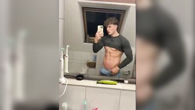 Discover the Perfect Blend of Muscles and Cock with Fit Stripping Big Dick