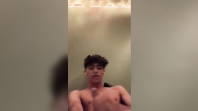 Young Lad and His Pits: The Sweet Amateur Voyeur Experience