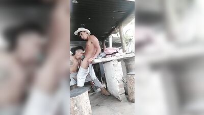 Gang Bang in the Ranch: En El Rancho - Chacalitos Calientes