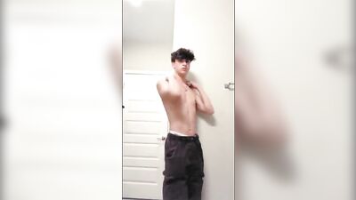 Cumming on Cam: Solo Sex with Twink Porn Star!