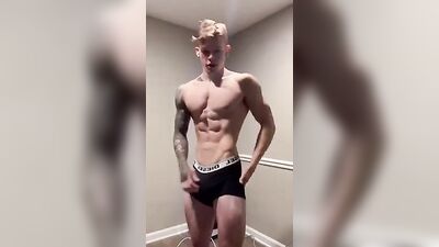 Cumming Cuties: Blonde Fitness Freaks Jacking Off Solo