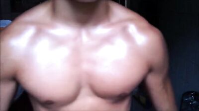 Flexing Fetish: Hot Teen Muscle Solo Pumps Weights!