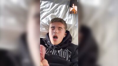 Shocking Amateur Brother Web-Cam Cum Shot: Fuck My Face!